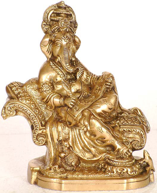 7 po Ganesha le scribe