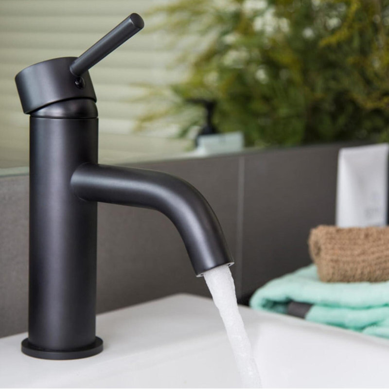 Single-handle Bathroom Faucet, Matte Black
