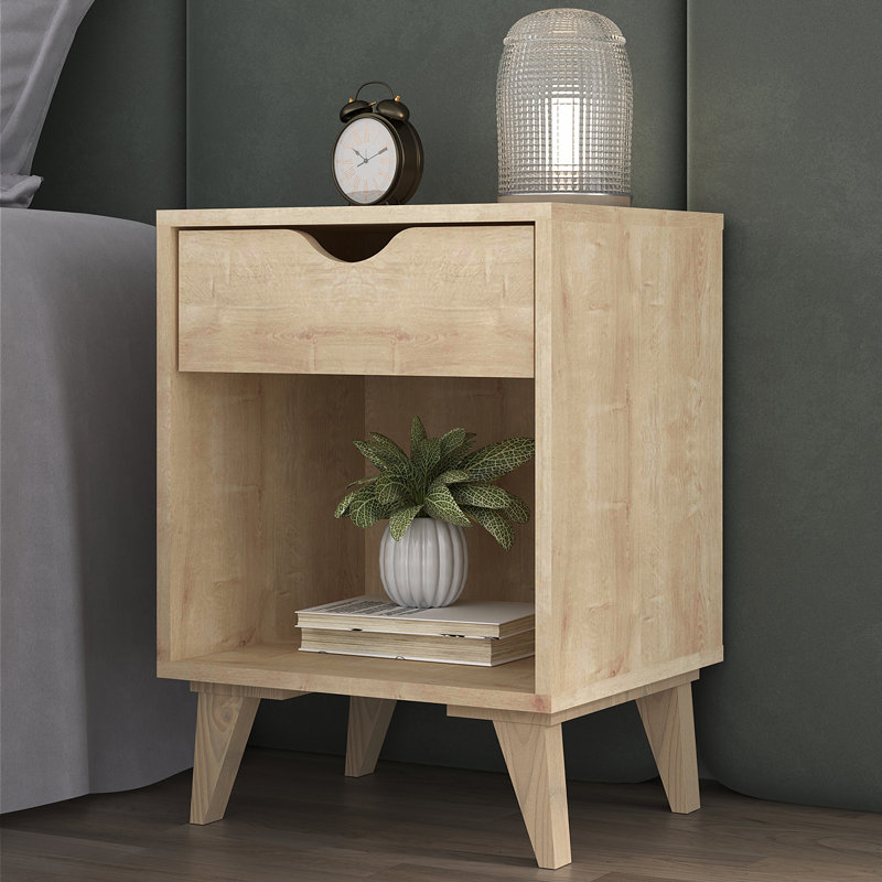Bronwyn 15'' W Nightstand, Natural