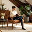 Chaise d'appoint de style Mid-Century moderne avec structure en bois massif et accoudoirs à cadre ouvert, fauteuil en microfibre d'aspect cuir, siège et coussin de dossier rembourrés pour le salon, la chambre et le bureau-1857976829