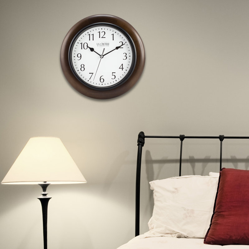 Horloge murale à quartz en bois 10 po Weddington