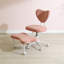 Un fauteuil de méditation, un siège ergonomique à pieds croisés avec support lombaire et un coussin de siège réglable en hauteur, idéal pour les personnes qui font du travail de bureau à haute intensité. Rose