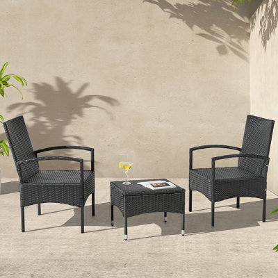 Ensemble de mobilier d'extérieur Tremane - ensemble de conversation en rotin 3 pièces avec 2 chaises et une table pour terrasse, balcon ou porche par Lavish Home