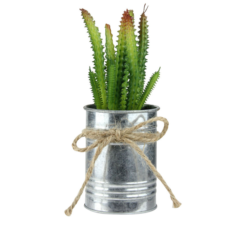 Mini jardinière artificielle verte 7 po avec étain en ficelle