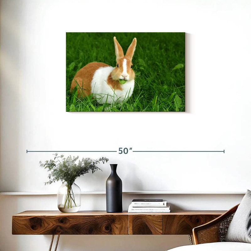 Lapin mangeant une feuille, H 20 po x l 30 po