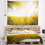 Tapisserie de jardin jaune en soleil clair-28495401