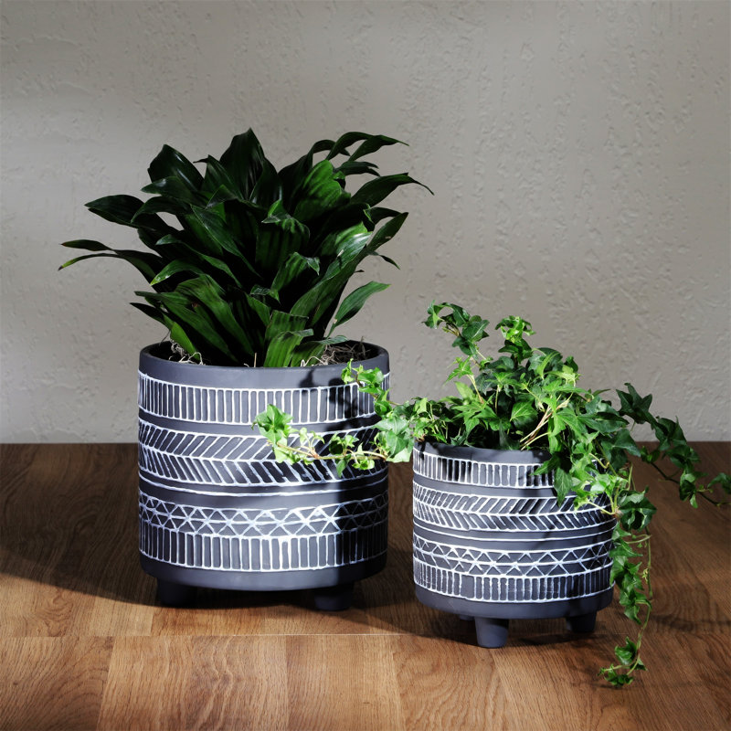 S/2  Tribal Look Footed Planter 6/8"