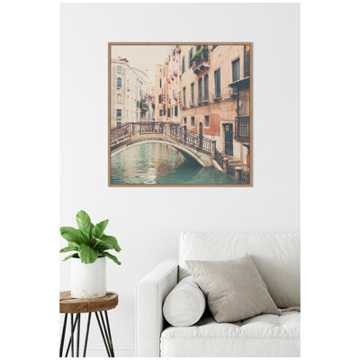 «Wandering The Streets of Venice» par Laura Evans, reproduction d'art sur toile encadrée
