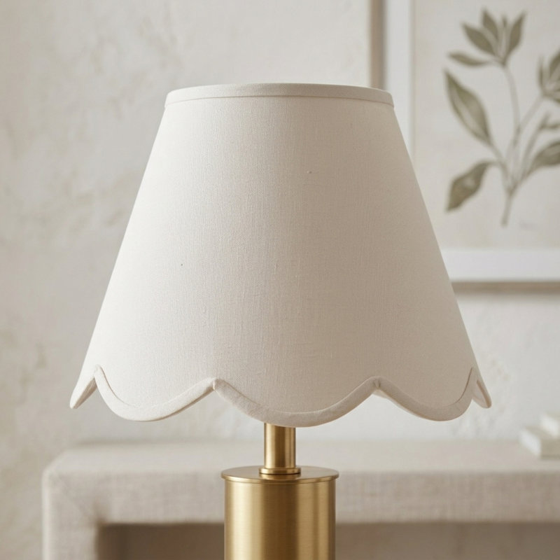 Abat-jour festonné en lin vanille festonné - Abat-jour rigide moderne 12 po, Vanille, H 9 po x l 12 po x P 6 po