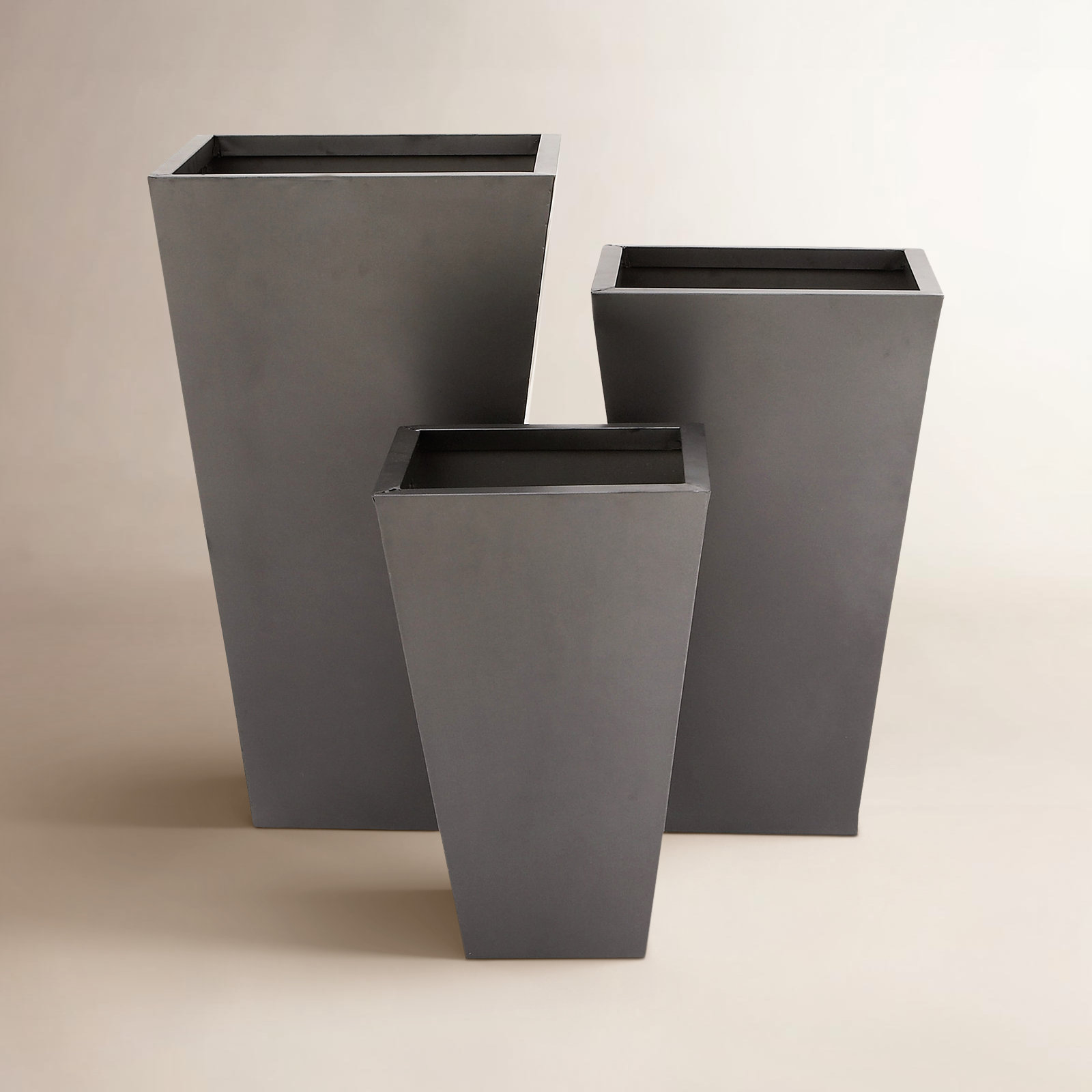 15" Pot Planter, Black