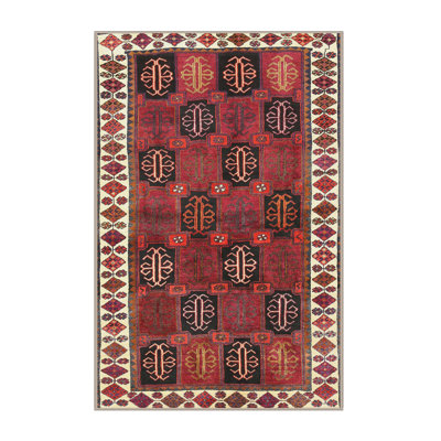 Tapis rouge à motif sud-ouest