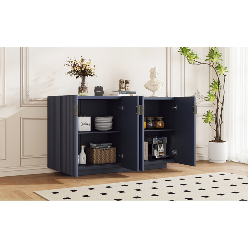 Buffet 4 portes ondulées pour la salle à manger et la vie - Bleu marine antique avec tablettes de rangement abondantes et polyvalentes en bleu marine antique