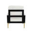 Chaise contemporaine blanche avec accoudoirs avec rembourrage en mousse et détails dorés