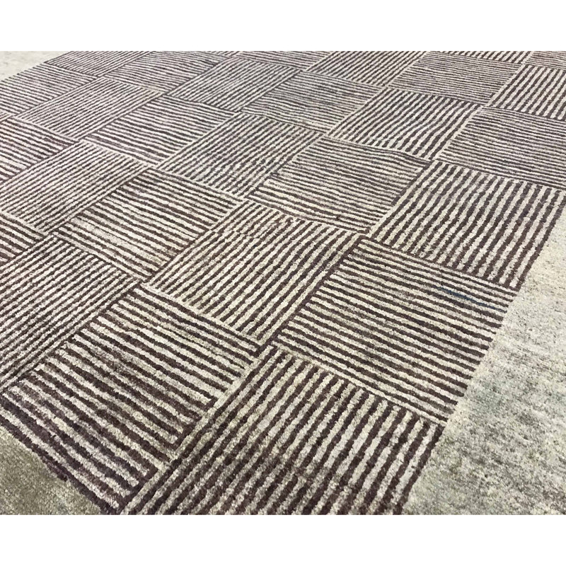 Hand-Knotted High-Quality Gray and Brown Area Rug