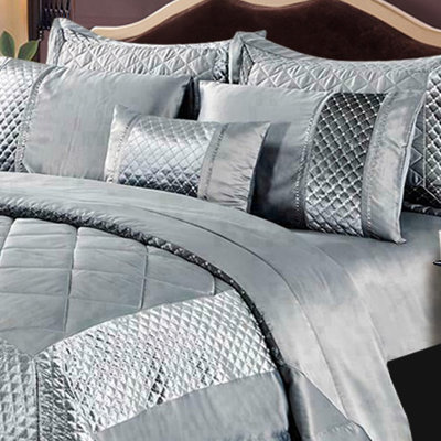 Gabel Geometric Shapes Bedspread with Pillowcases Included