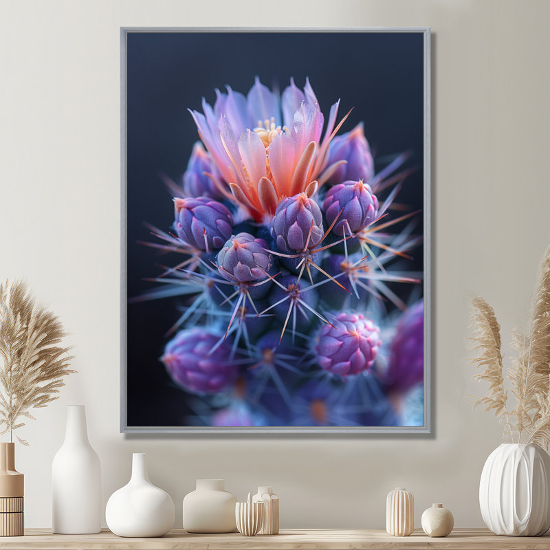 Cactus rose et mauve, Toile argentée avec cadre flottant, H 32 po x l 24 po x P 1 po