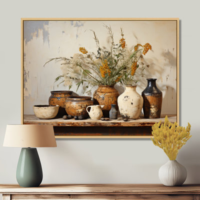 Art floral brun sur poterie rétro