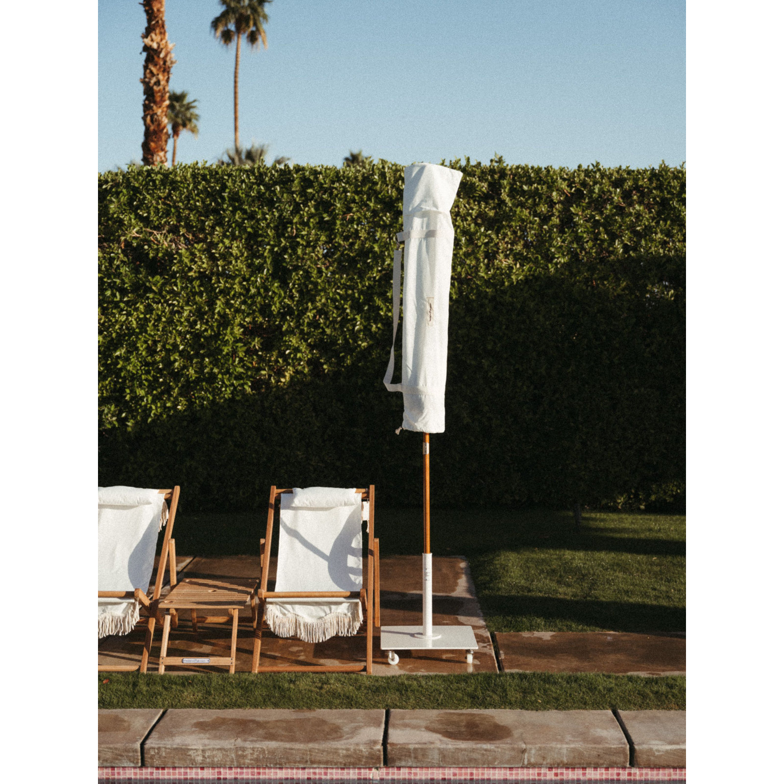 Kaete Steel Free Standing Umbrella Base, Antique White, No