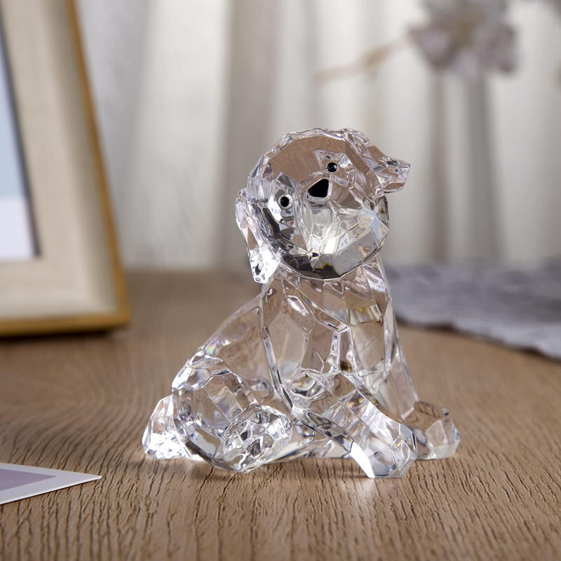 Reyla Figurines & Sculptures
