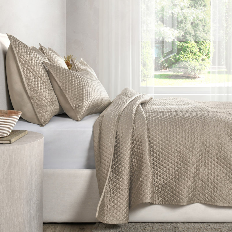 Winthrop Quilt, King Quilt, Natural