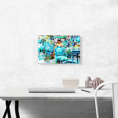 Graffiti Room Glitched Girl - reproduction d'art sur toile tendue