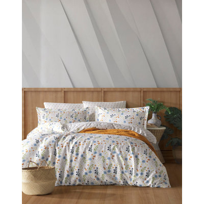 Quiltisse Cotton Bedspread with Pillowcases Included
