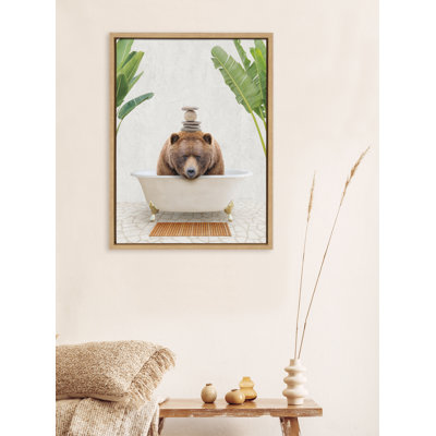 «Big Bear Bali Bath» par Amy Peterson, reproduction d'art sur toile encadrée