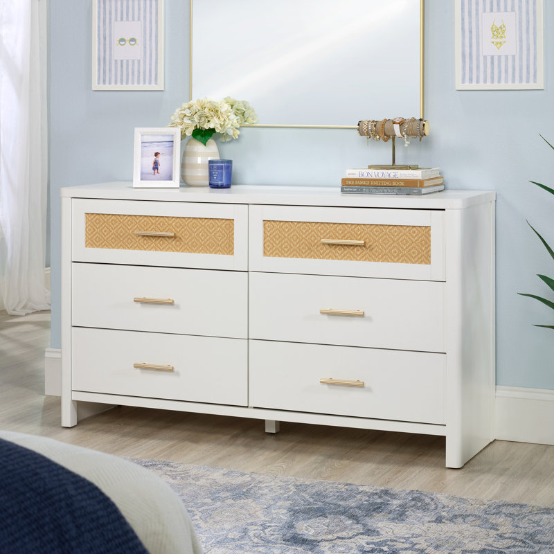 Commode 6 tiroirs Isabella Isle, finition blanche / rotin