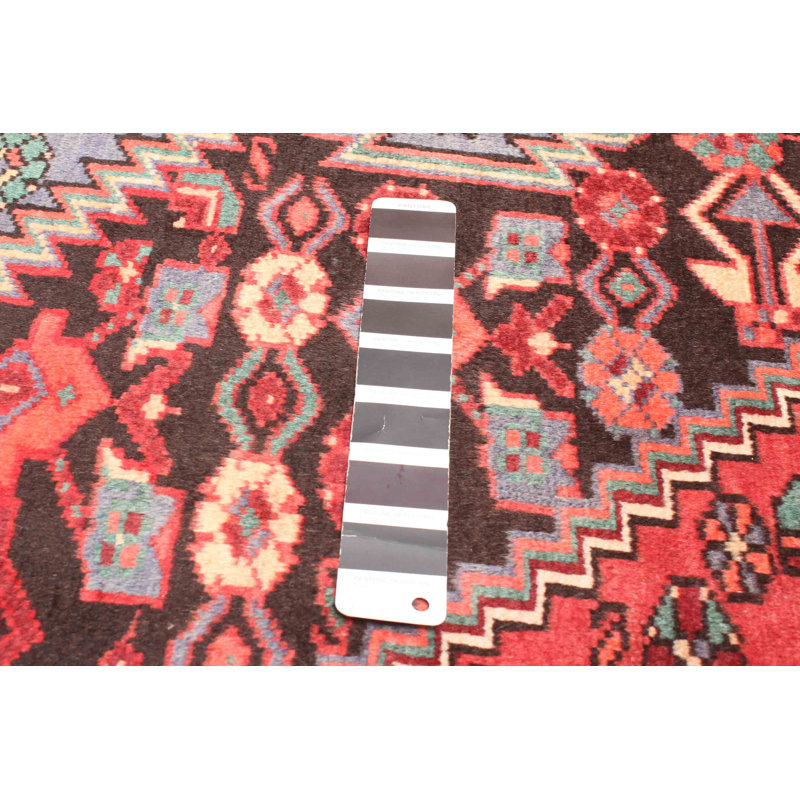 Tapis noir Anadol 4 pi 10 po x 7 pi 8 po