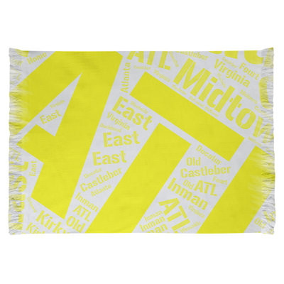 Tapis jaune à tissage plat
