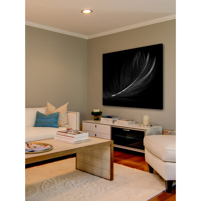 «Dark Feather», reproduction sur toile tendue, H 24 po x l 24 po x P 1,5 po