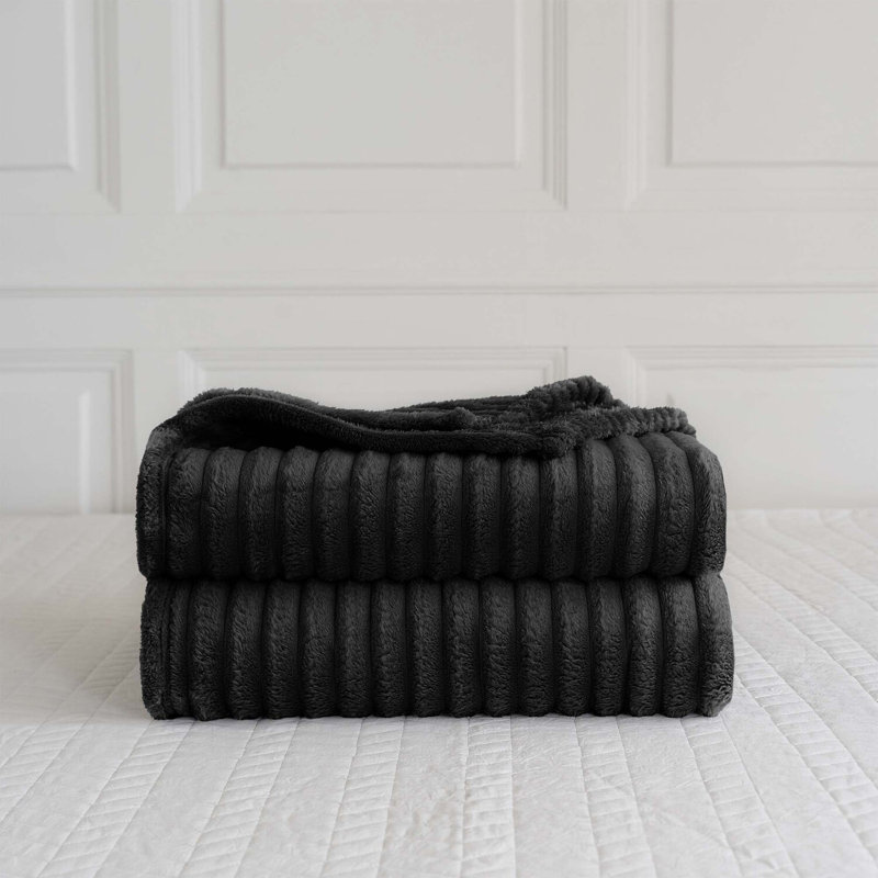 BELLISSIMA PLUSH THROW, 200cm x 150cm, Black