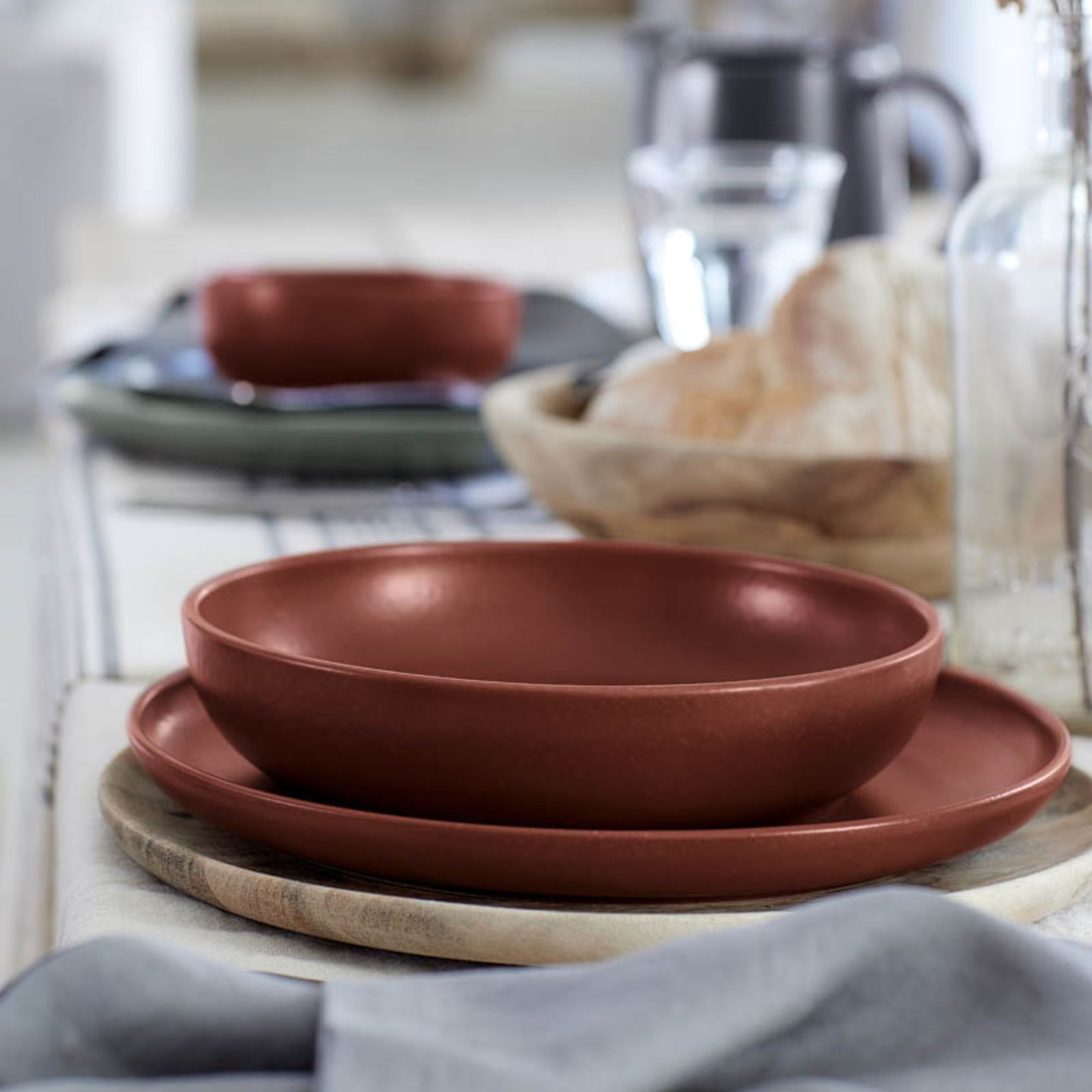 Casafina Pacifica Pasta Dish, Cayenne