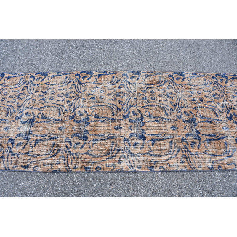 Tapis de couloir vintage turc Oushak orange vif idéal pour rehausser l'élégance organique des couloirs et des couloirs de style bohémien