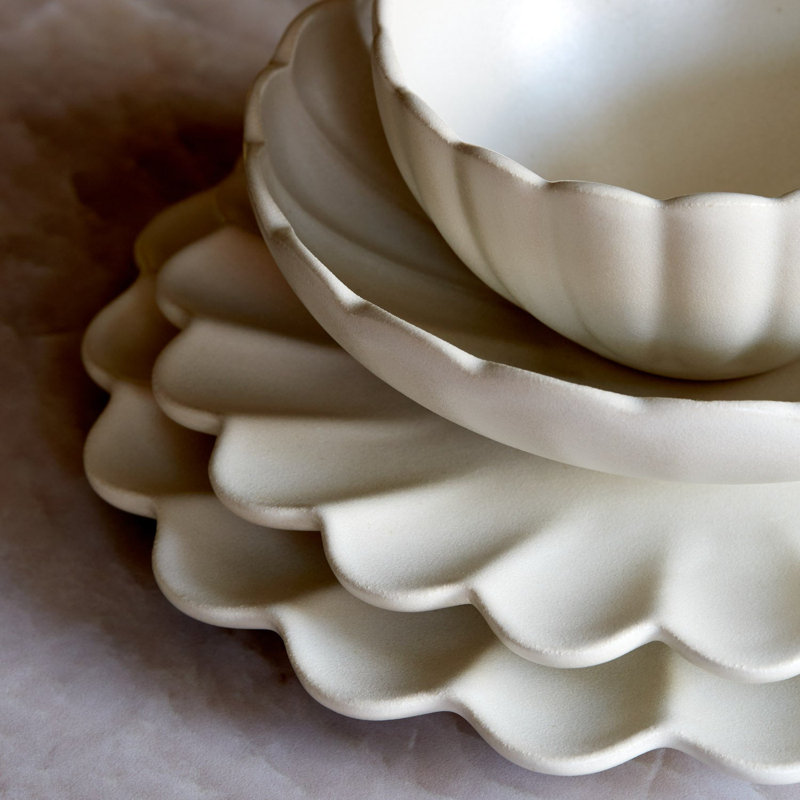 Dhalia Stoneware Dinner Plate, White