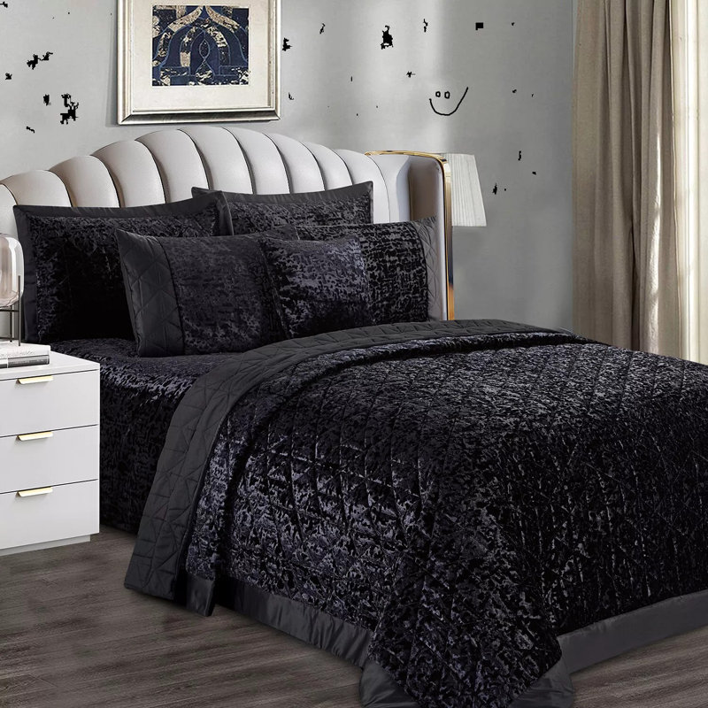 Polyester Bedspread with Pillow Shams, Black, Double Quilt + 2 Standard Shams