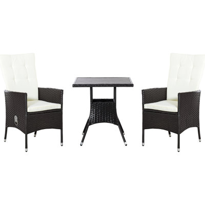 Ensemble de conversation extérieur 3 pièces avec fauteuils inclinables hauts et table basse pour terrasse, pique-nique ou bistro, avec revêtement en faux bois, couleur crème et blanc.