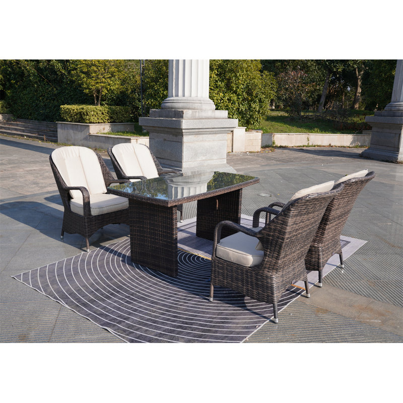 Ensemble de conversation en osier / rotin pour 4 personnes avec coussins
