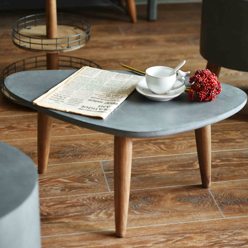 Table basse à 3 pieds Raymer, H 15 po x l 28 po x P 13 po