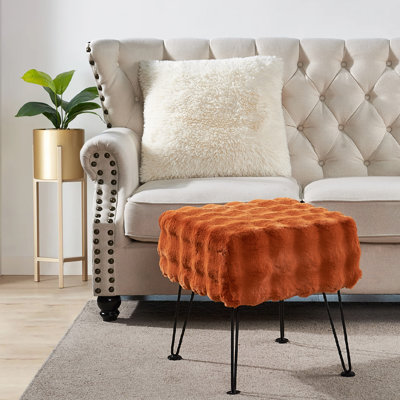 Tabouret en fausse fourrure