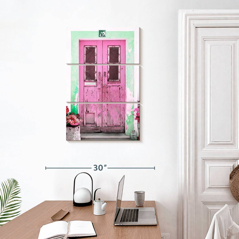 Vieille porte rose, H 32 po x l 20 po