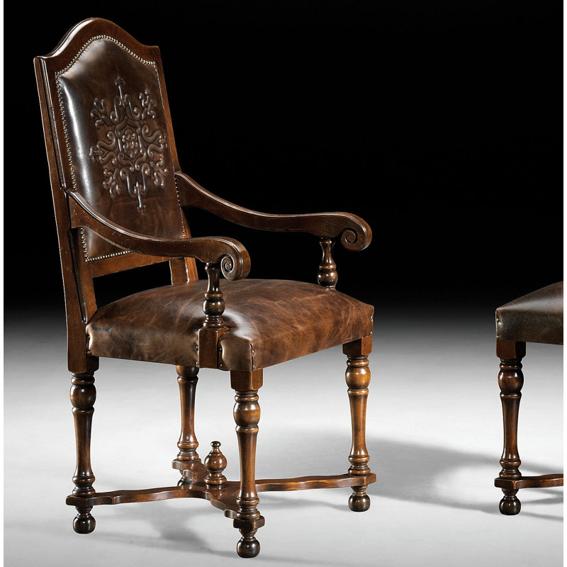 Chaise avec accoudoirs rembourrée en brun