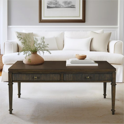 Table basse avec tiroirs de rangement en panneau de fibres à densité moyenne à finition brune, détail cannelé, style classique