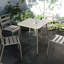 Table de salle à manger carrée-127094156
