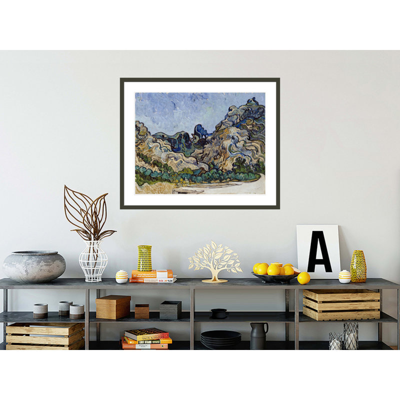 «Mountains at Saint-Remy (Montagnes à Saint-Remy)» par Vincent van Gogh, impression giclée encadrée, H 33,5 po x l 40,85 po