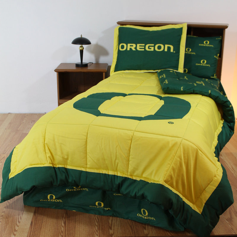 NCAA Sateen Comforter, Queen Comforter + 7 Additional Pieces, Oregon