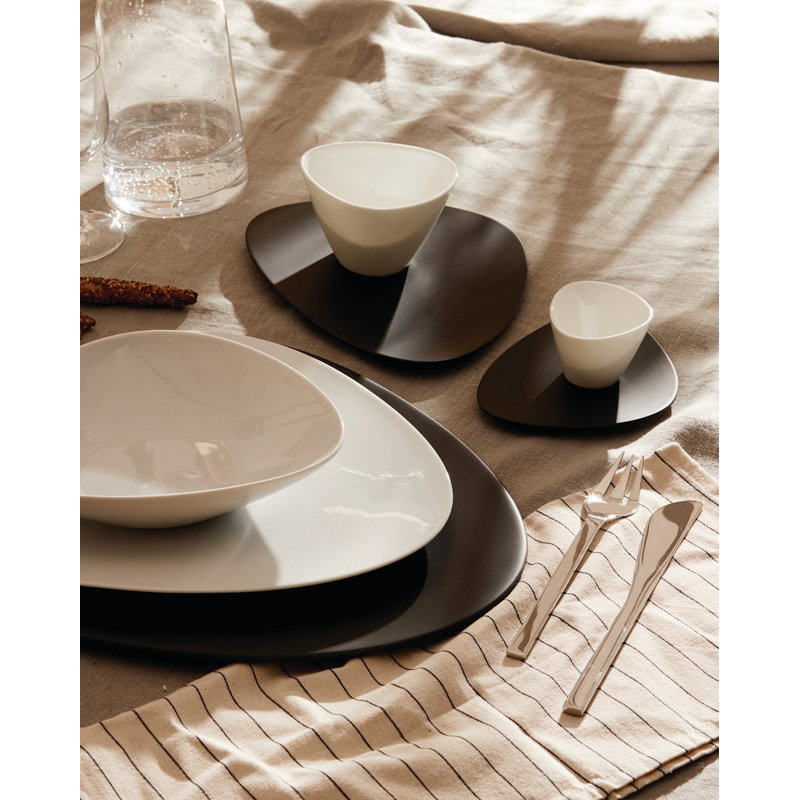 Colombina Porcelain Saucer, Black