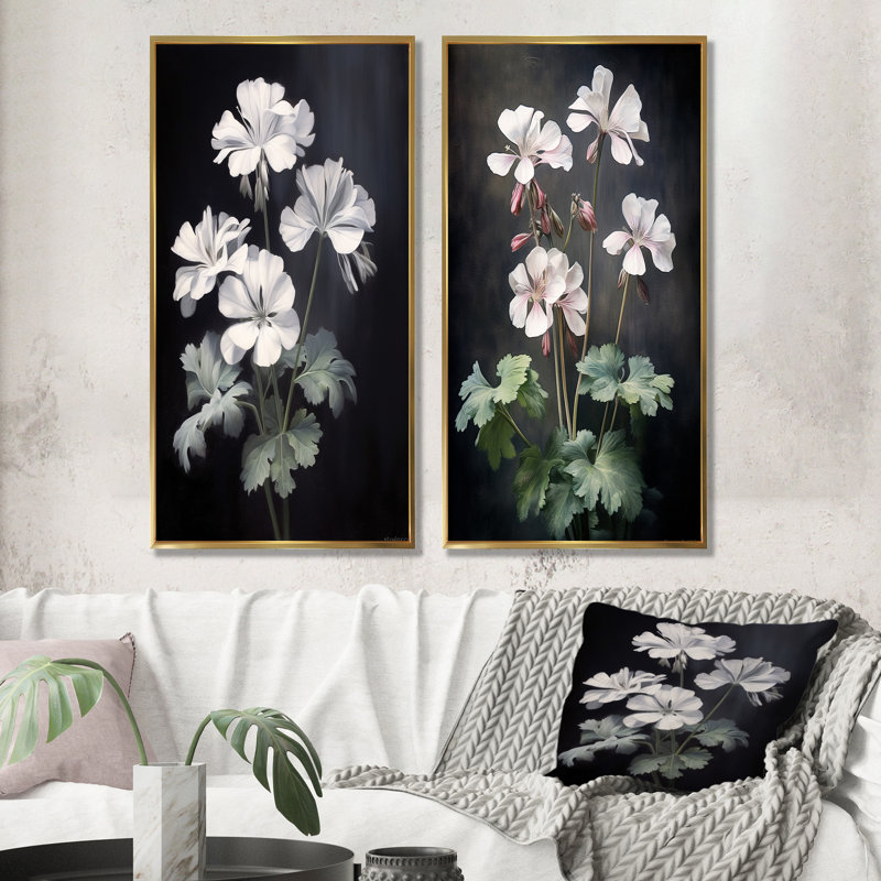 Ensemble de salon noir et blanc avec géraniums Minimal Expression - Geraniums, Encadrement doré, H 32 po x l 33 po