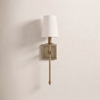 Single Light Wallchiere