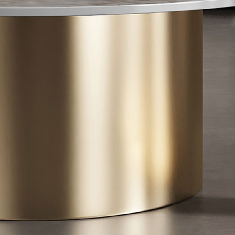 Cullins, 15.7" H x 31.5" L x 31.5" W, Gold